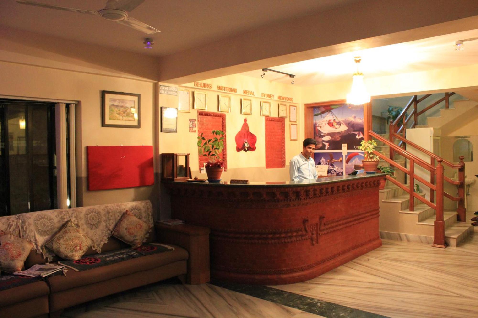 Hotel Orchid Pokhara Esterno foto