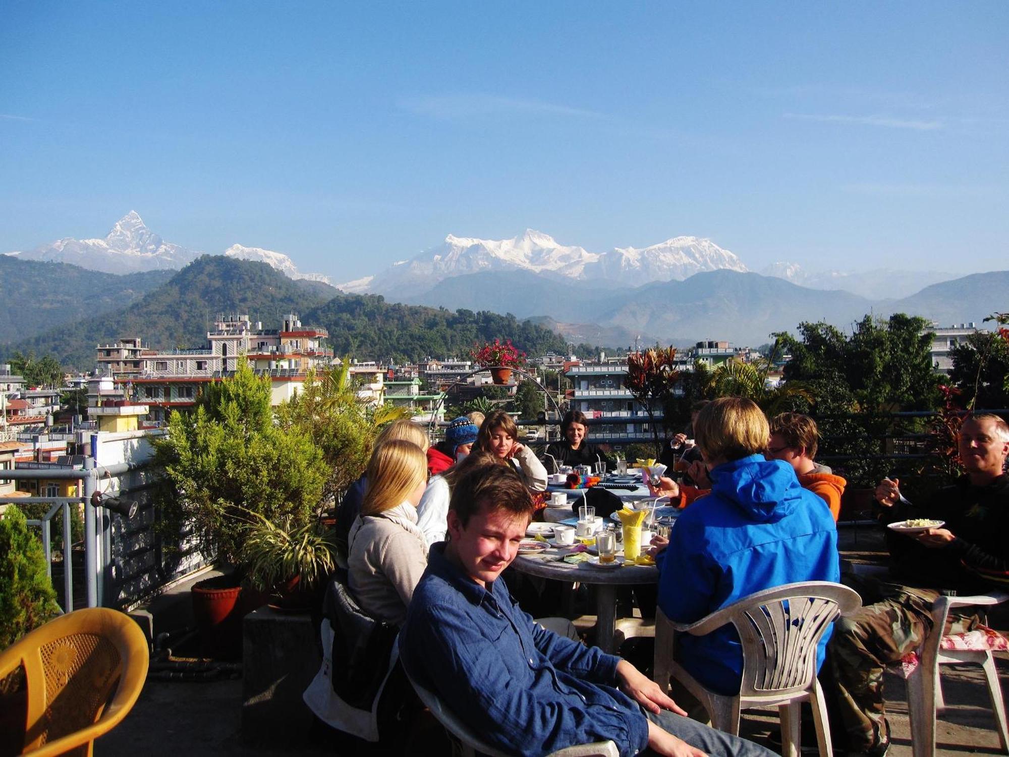 Hotel Orchid Pokhara Esterno foto