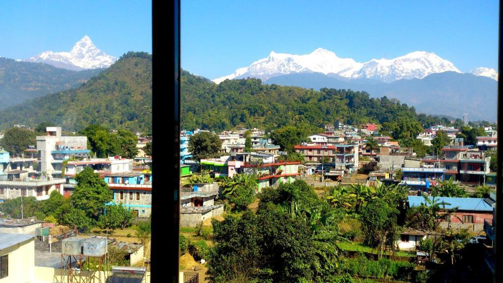 Hotel Orchid Pokhara Esterno foto