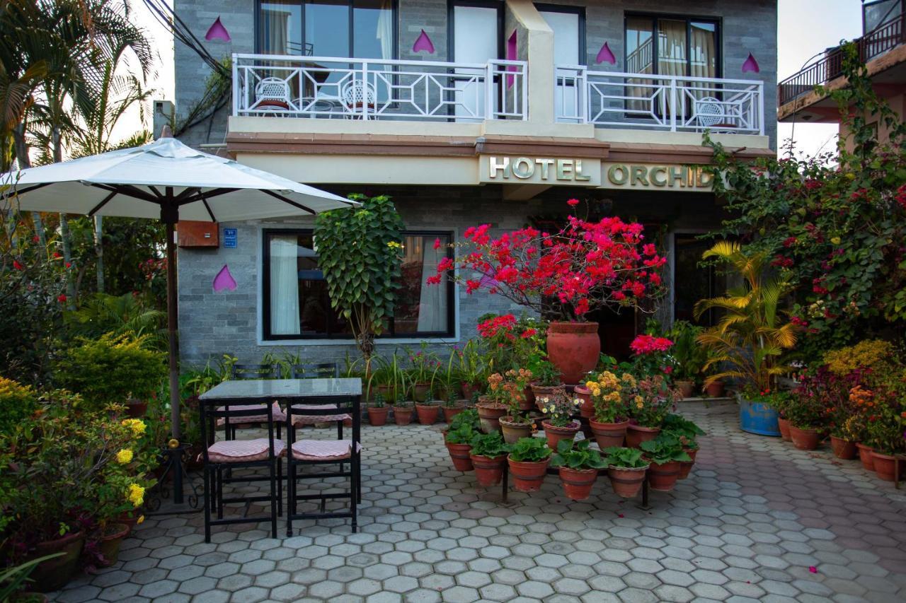 Hotel Orchid Pokhara Esterno foto