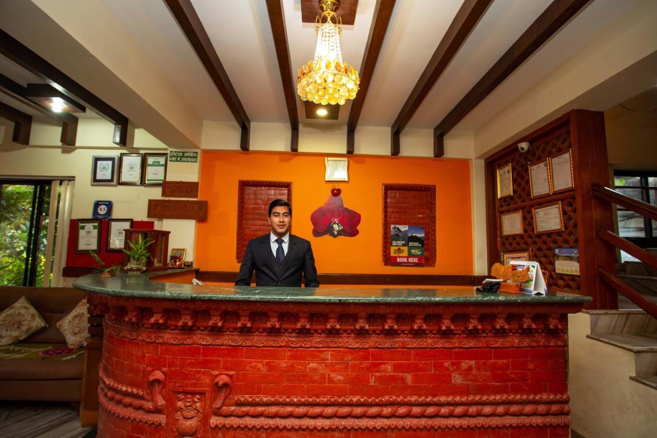 Hotel Orchid Pokhara Esterno foto
