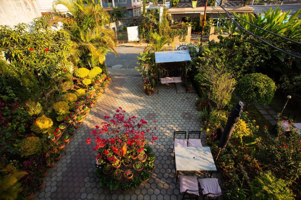 Hotel Orchid Pokhara Esterno foto