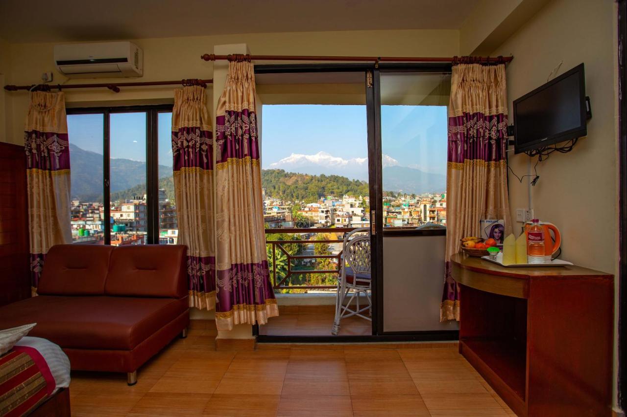 Hotel Orchid Pokhara Esterno foto