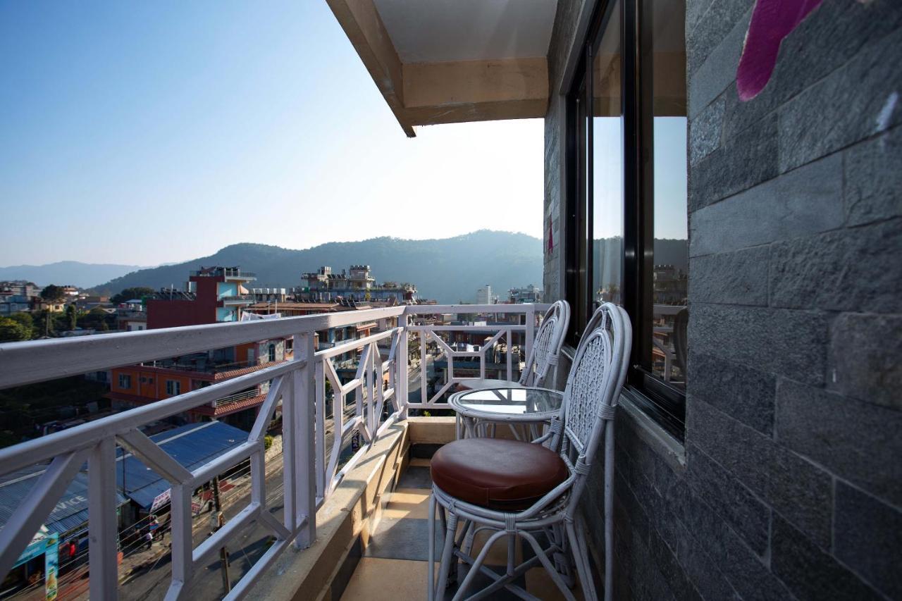 Hotel Orchid Pokhara Esterno foto