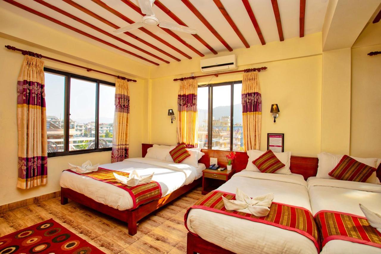 Hotel Orchid Pokhara Esterno foto