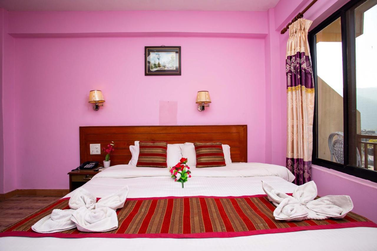 Hotel Orchid Pokhara Esterno foto